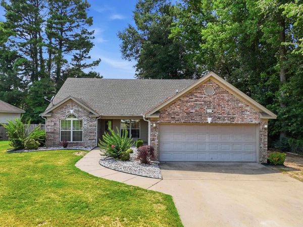 219 Madrid Drive , Benton, AR 72015