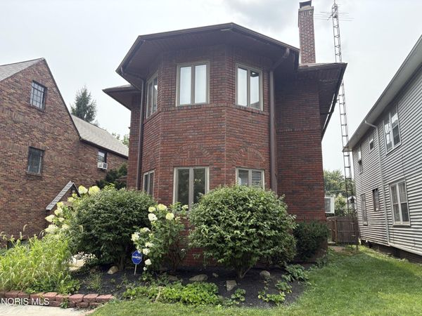 1321 Laclede Road, Toledo, OH 43612
