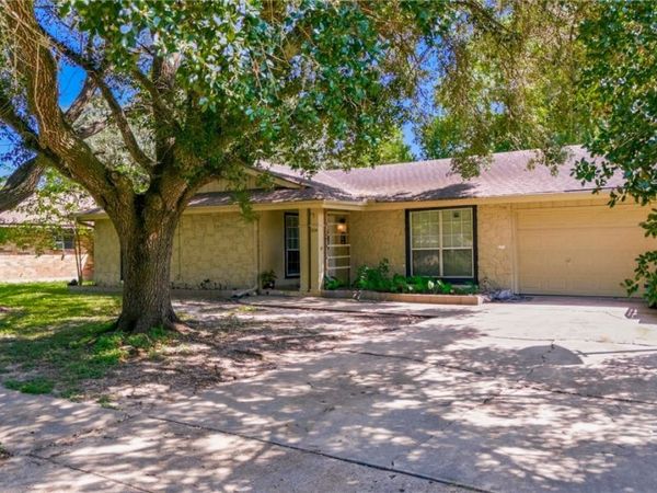 504 Maplewood Drive , Victoria, TX 77901
