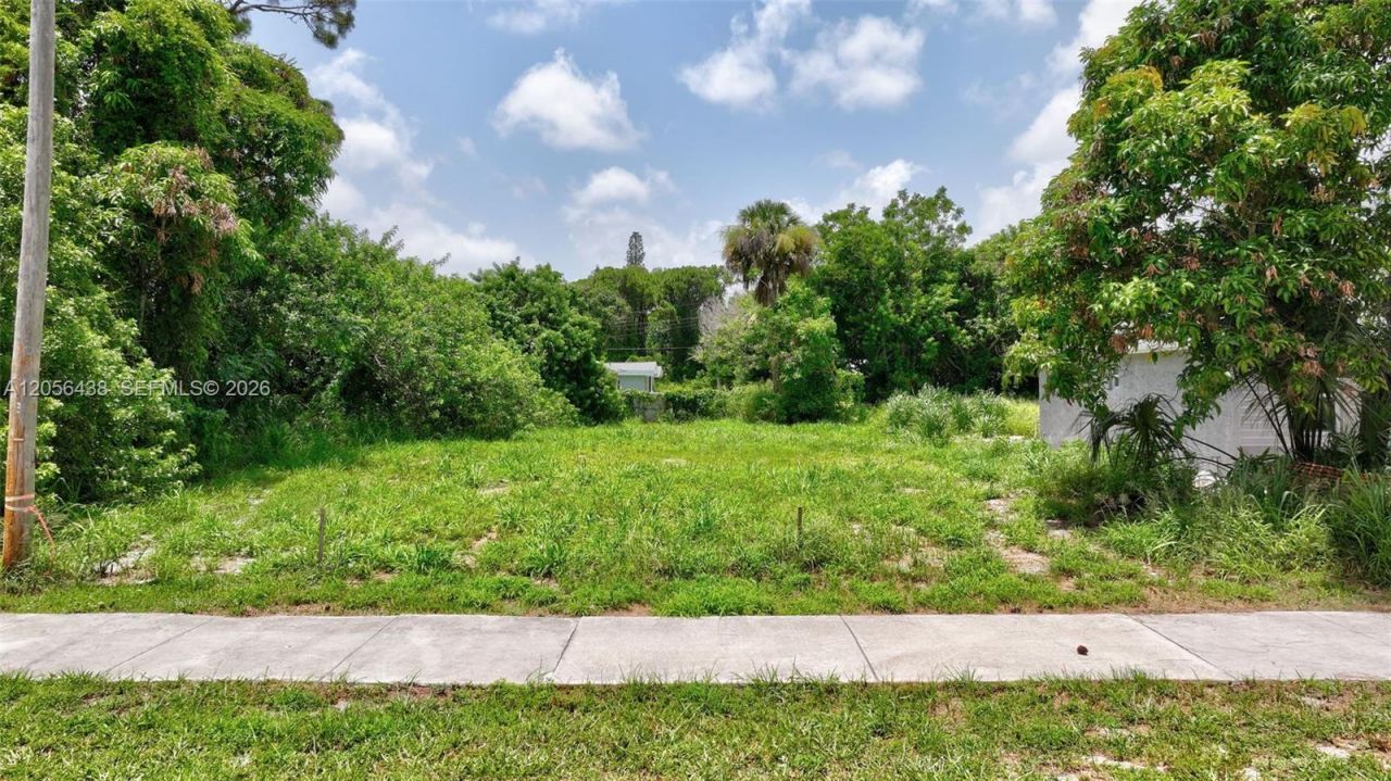 5684 SE 45th Ave , Stuart, FL 34997 Photo