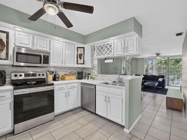 7653 NW 79th Ave, Unit 312, Tamarac, FL 33321
