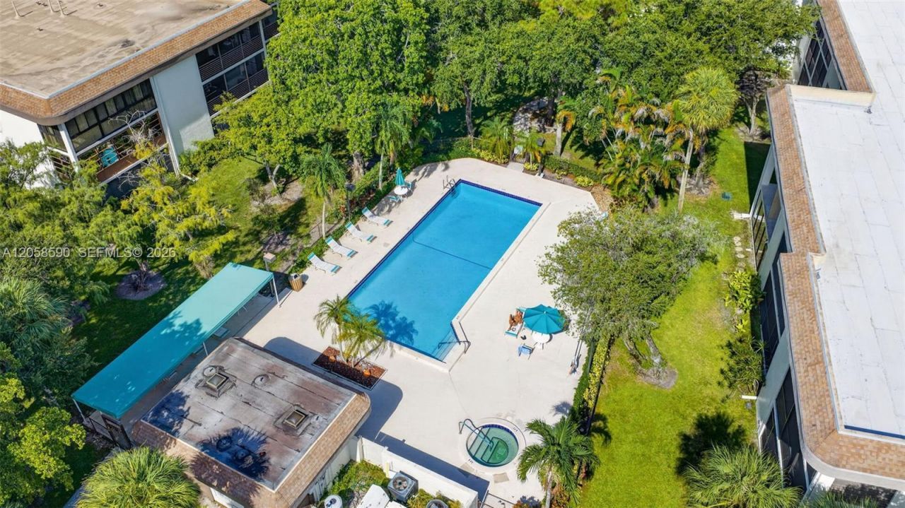 7653 NW 79th Ave, Unit 312, Tamarac, FL 33321 Photo