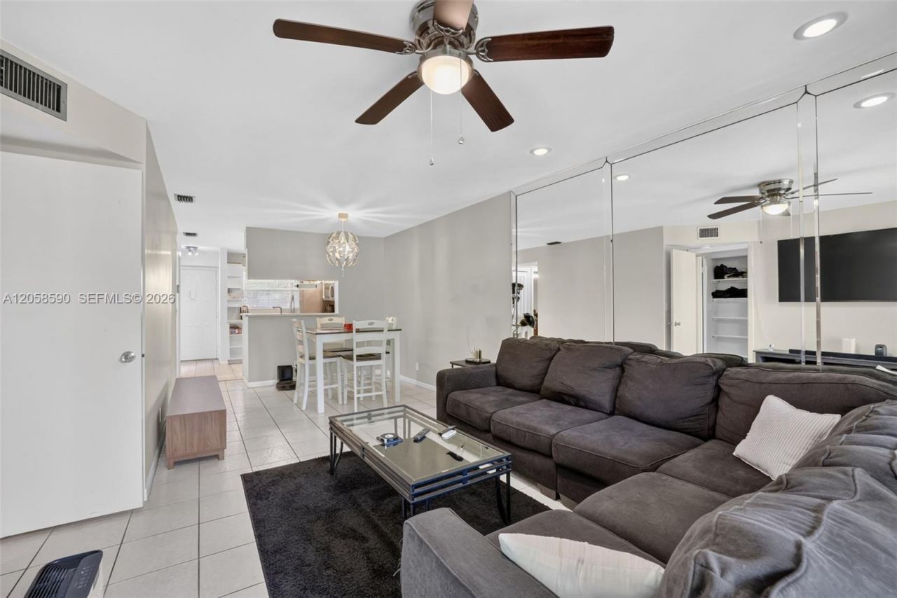 7653 NW 79th Ave, Unit 312, Tamarac, FL 33321 Photo