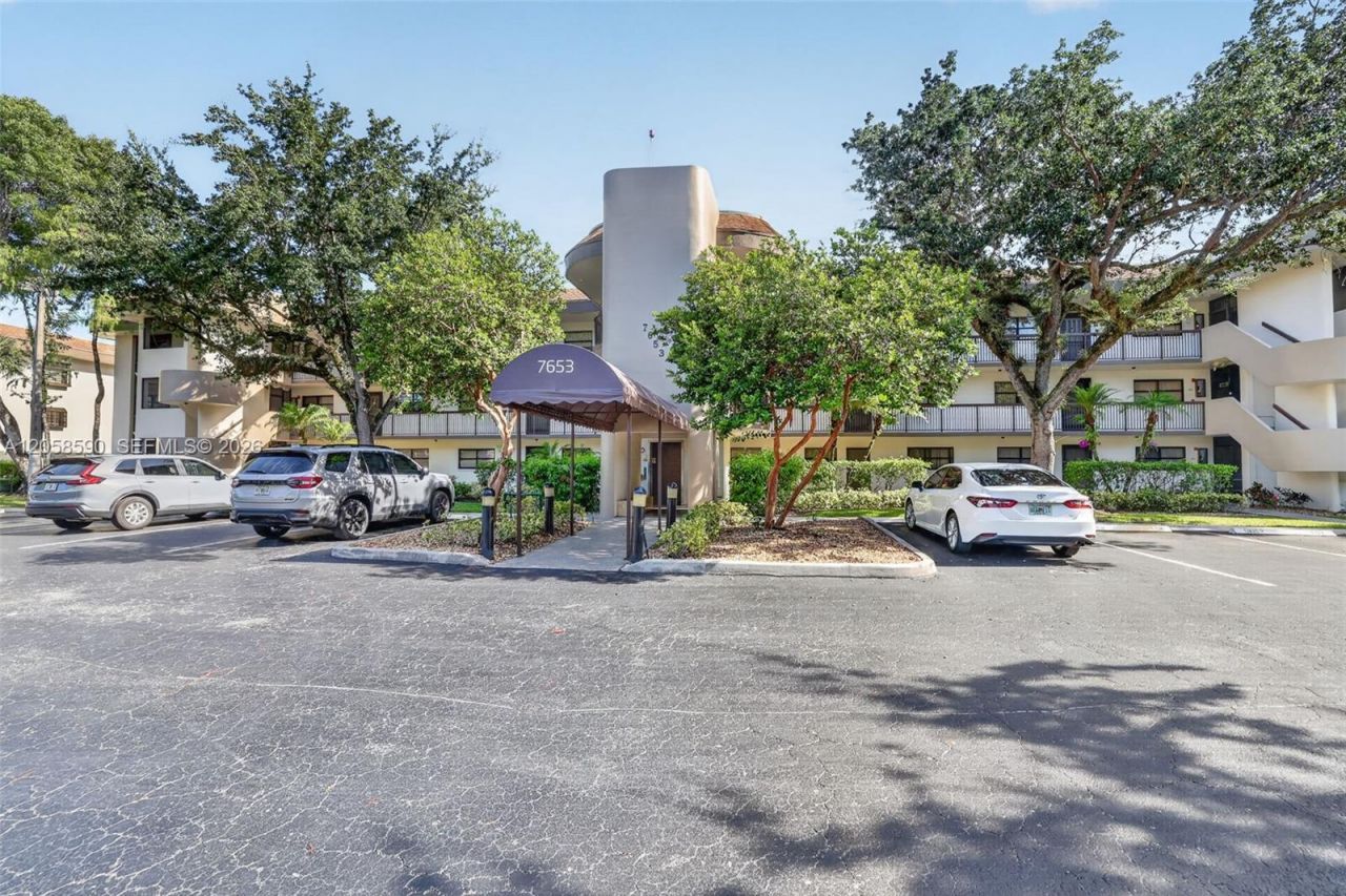 7653 NW 79th Ave, Unit 312, Tamarac, FL 33321 Photo