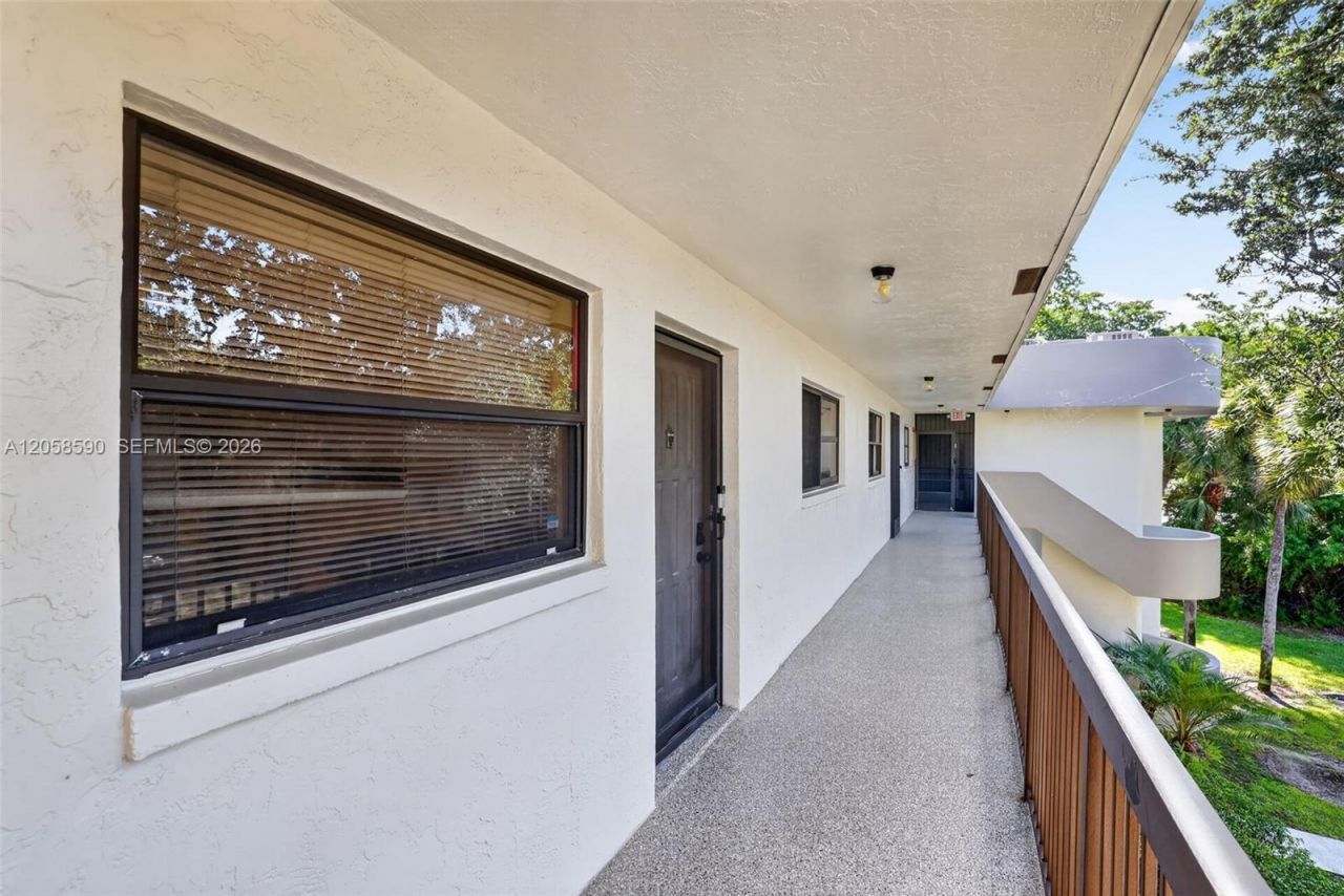 7653 NW 79th Ave, Unit 312, Tamarac, FL 33321 Photo
