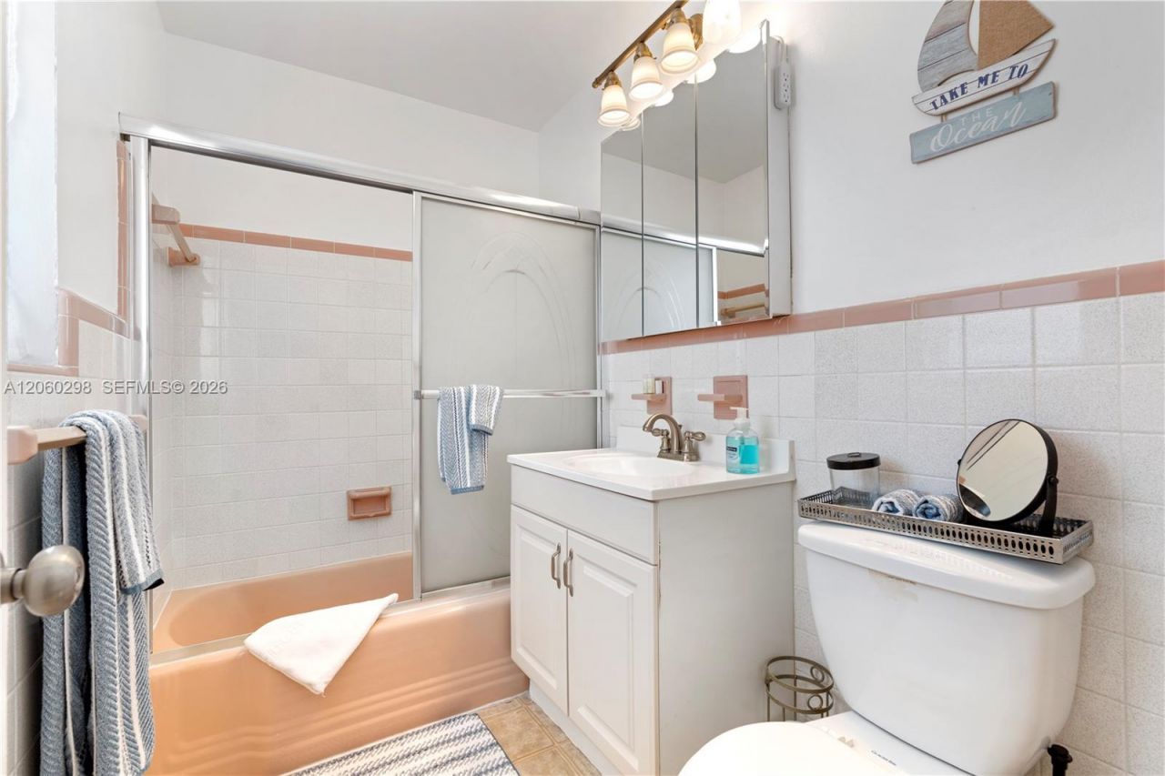 220 SE 12th Ave , Deerfield Beach, FL 33441 Photo