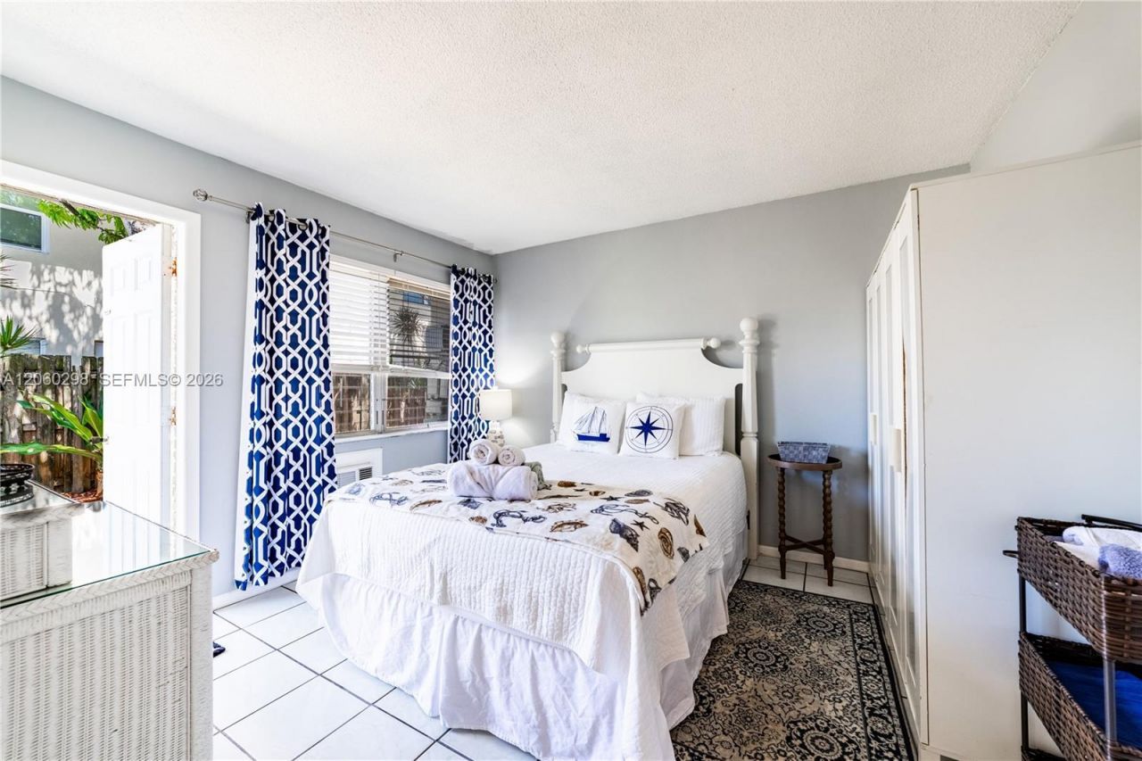 220 SE 12th Ave , Deerfield Beach, FL 33441 Photo