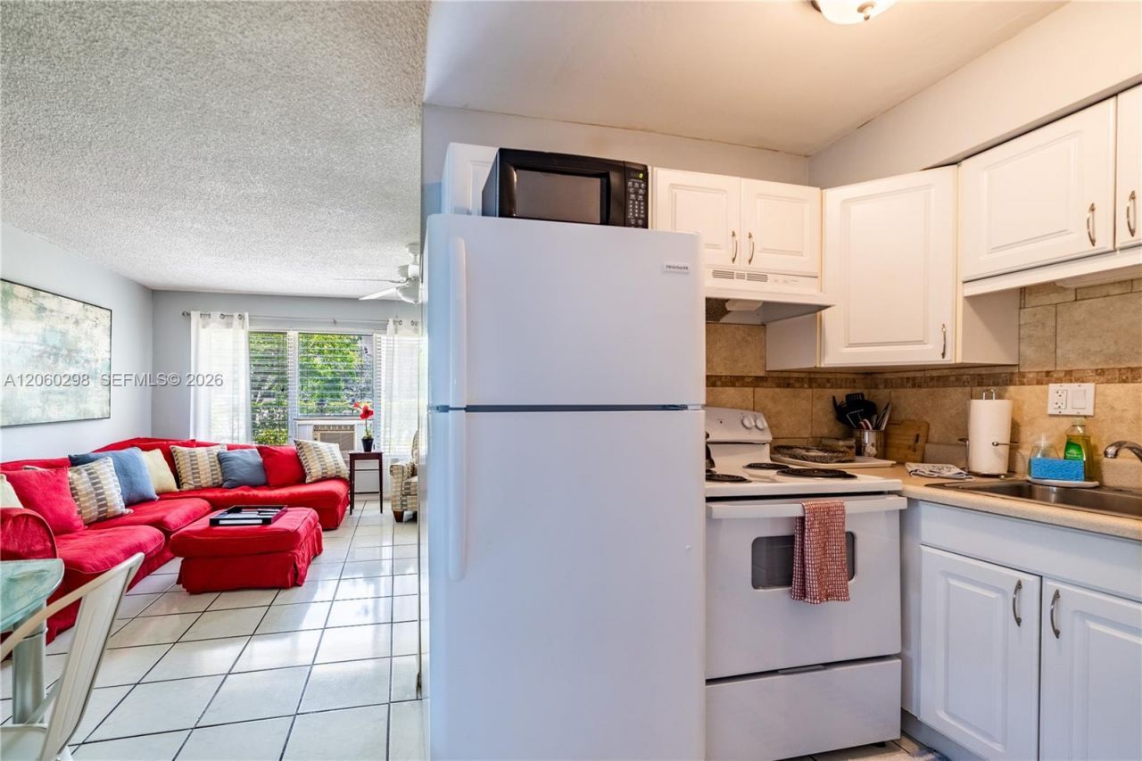 220 SE 12th Ave , Deerfield Beach, FL 33441 Photo