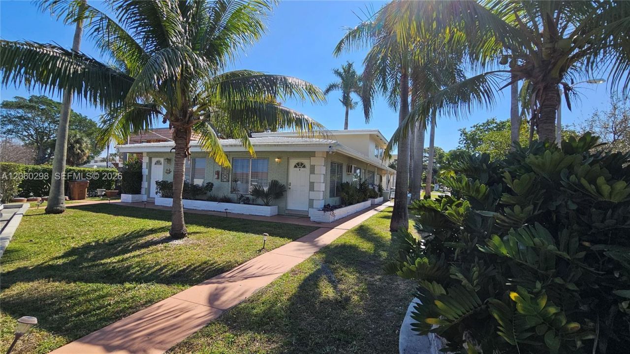 220 SE 12th Ave , Deerfield Beach, FL 33441 Photo