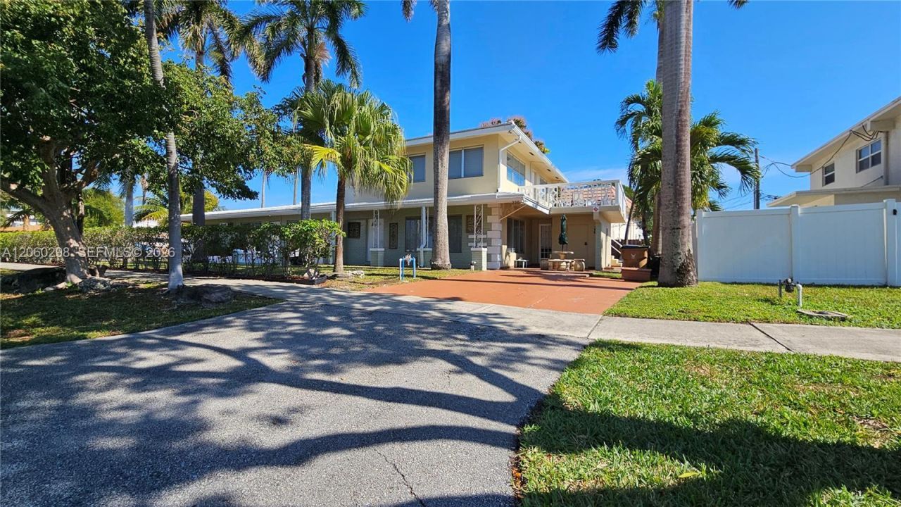 220 SE 12th Ave , Deerfield Beach, FL 33441 Photo