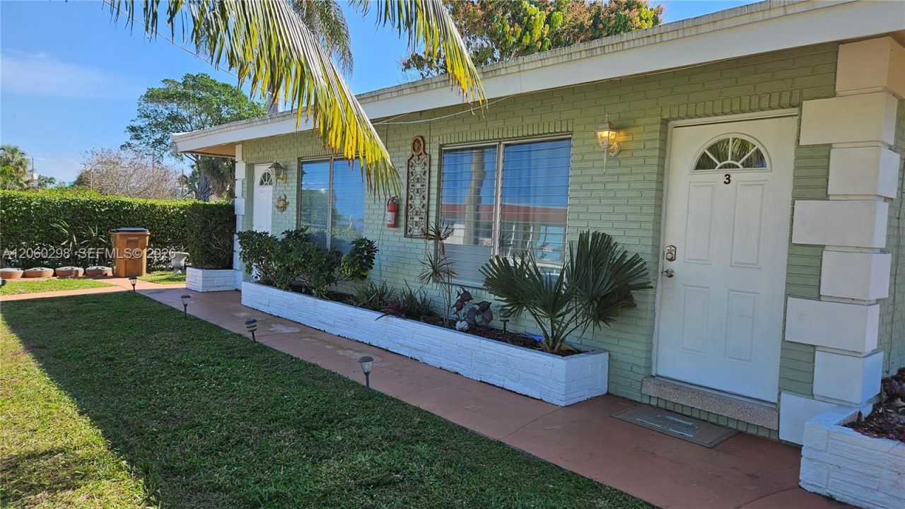 220 SE 12th Ave , Deerfield Beach, FL 33441 Photo