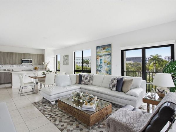 8363 NW 41st St , Unit A-306, Doral, FL 33166