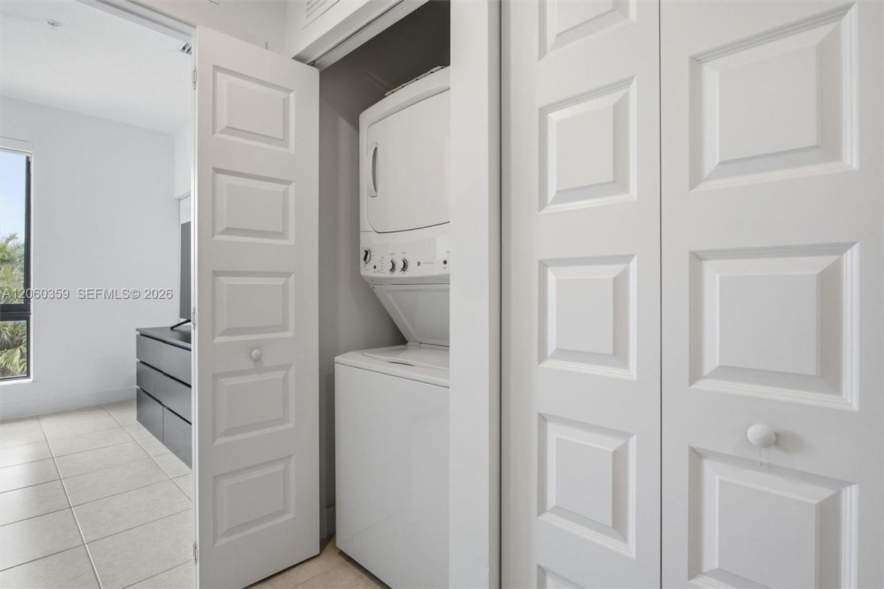 8363 NW 41st St, Unit A-306, Doral, FL 33166 Photo