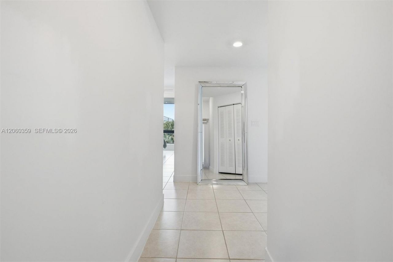 8363 NW 41st St, Unit A-306, Doral, FL 33166 Photo