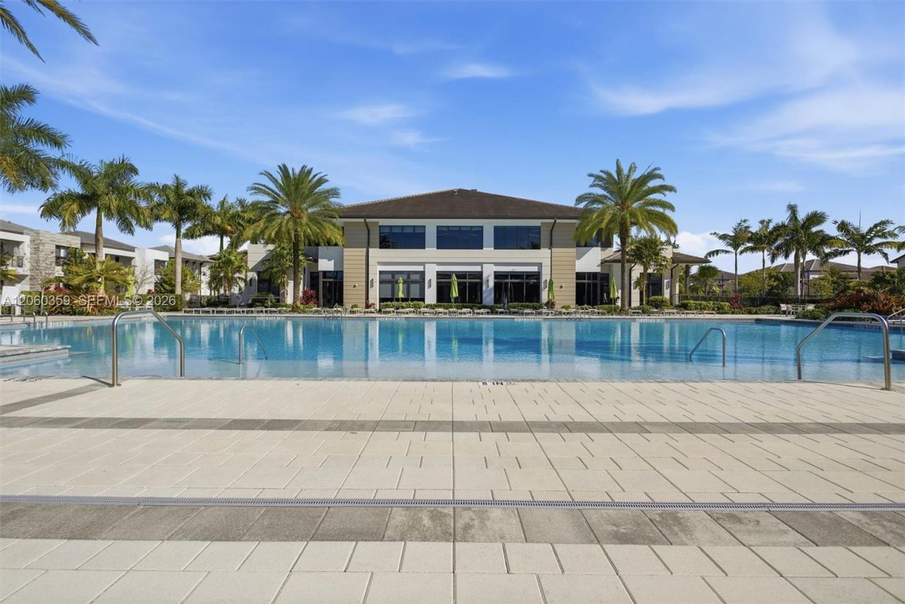 8363 NW 41st St, Unit A-306, Doral, FL 33166 Photo