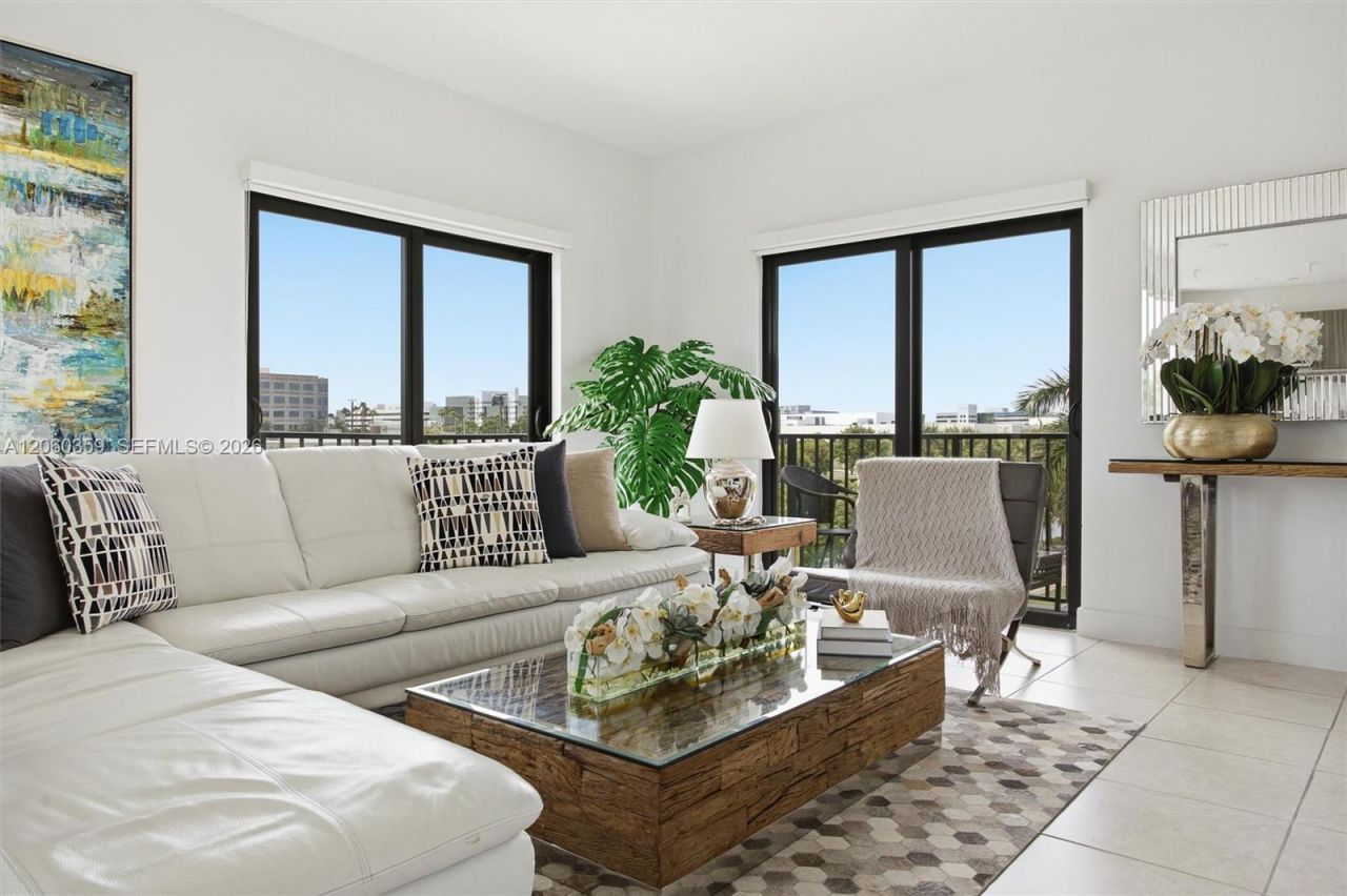 8363 NW 41st St, Unit A-306, Doral, FL 33166 Photo
