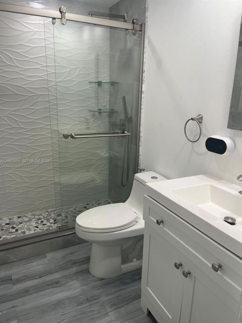 201 180th Dr, Unit 107, Sunny Isles Beach, FL 33160 Photo