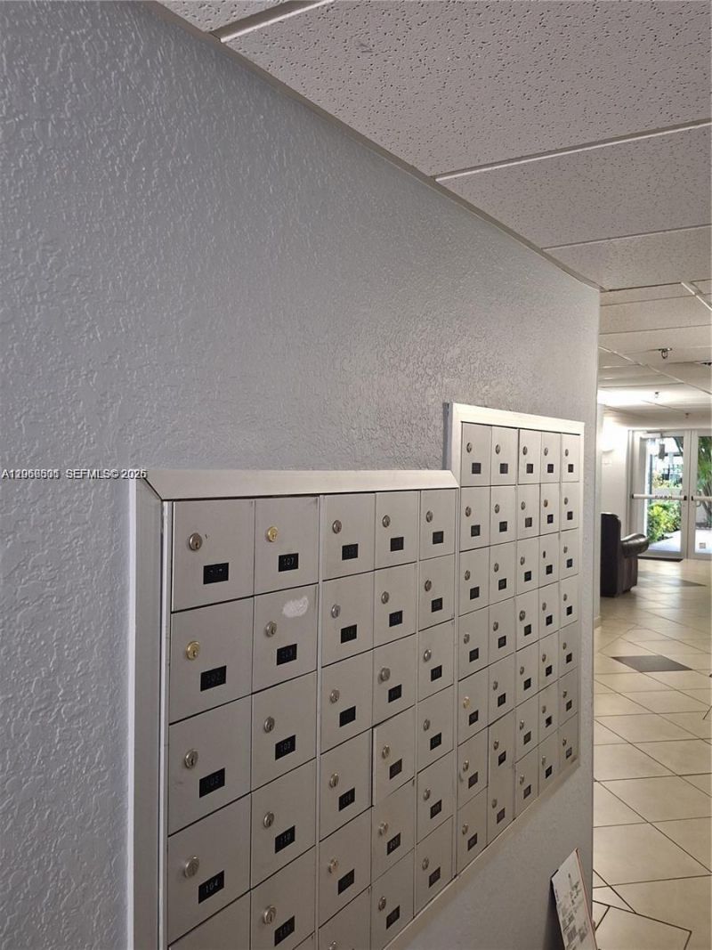 201 180th Dr, Unit 107, Sunny Isles Beach, FL 33160 Photo