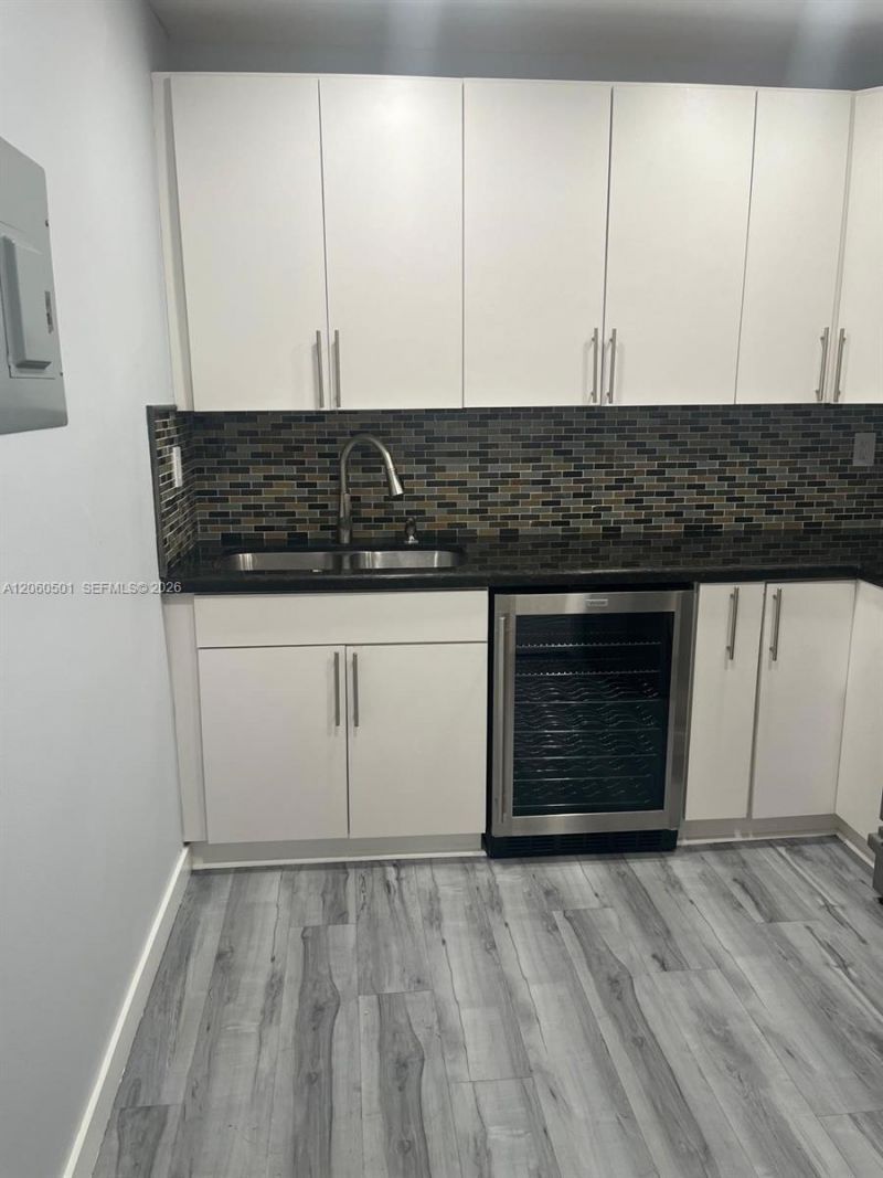 201 180th Dr, Unit 107, Sunny Isles Beach, FL 33160 Photo