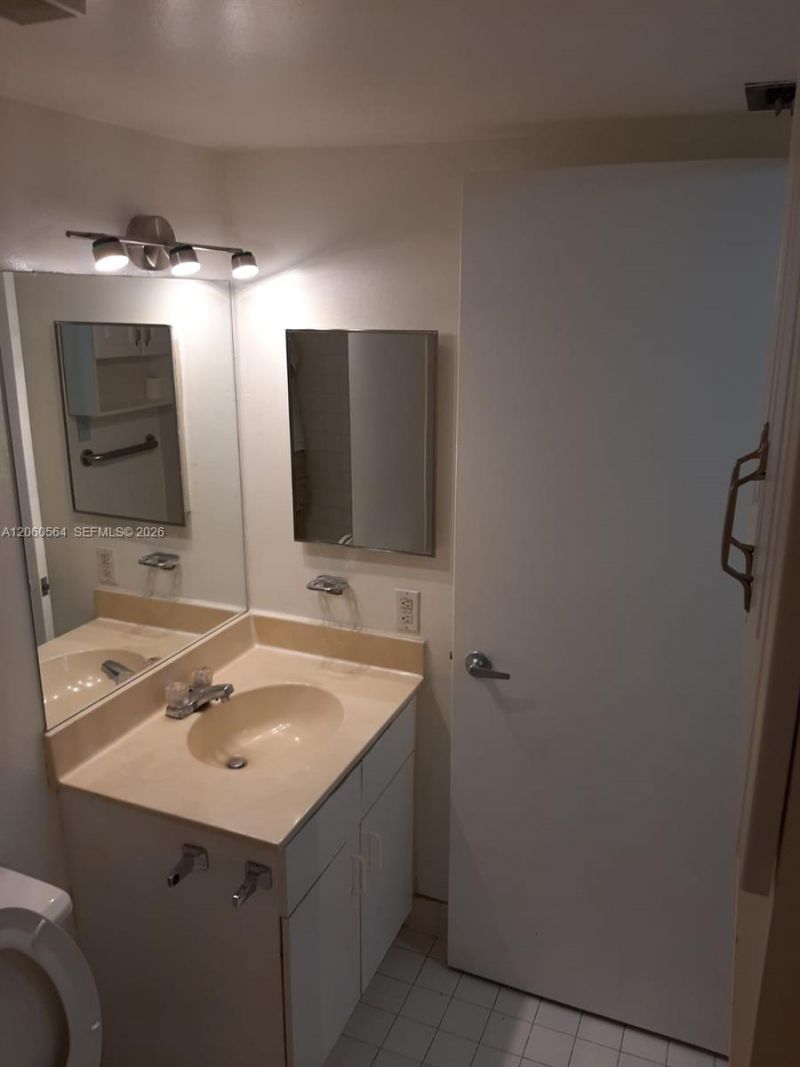 800 N Miami Ave, Unit E-1001, Miami, FL 33136 Photo