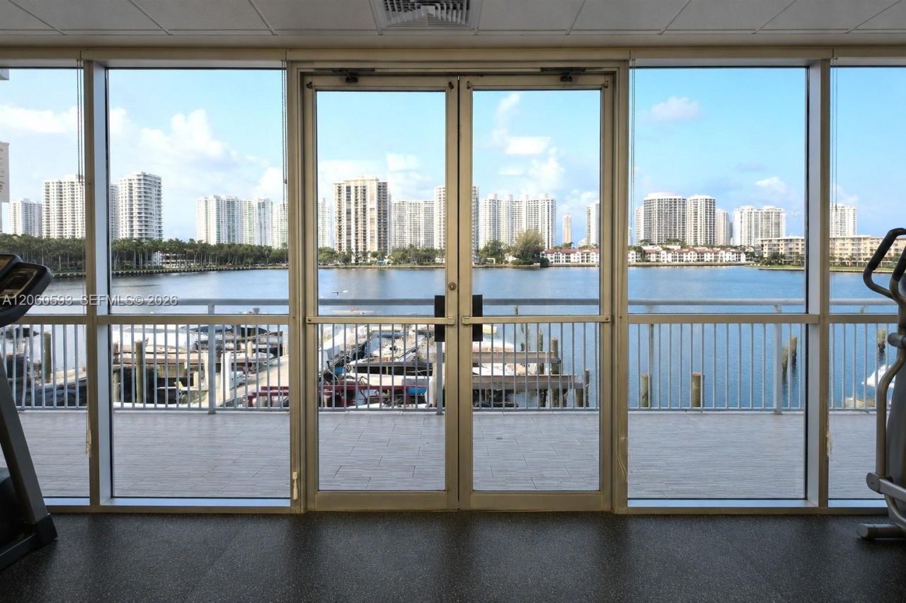 18071 Biscayne Blvd, Unit 302, Aventura, FL 33160 Photo