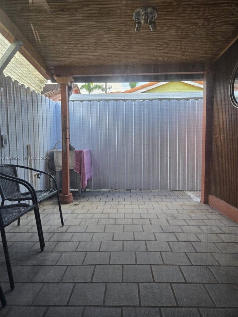 8810 NW 114th Ter, Hialeah Gardens, FL 33018 Photo