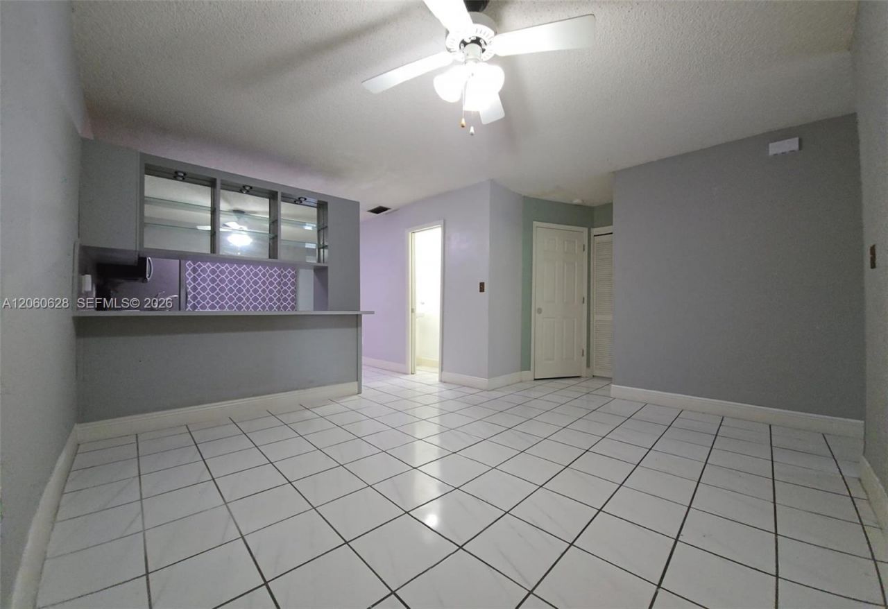 8810 NW 114th Ter, Hialeah Gardens, FL 33018 Photo