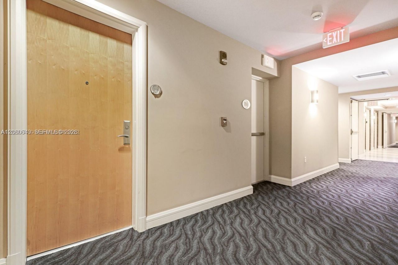 253 NE 2nd St , Unit 508, Miami, FL 33132 Photo