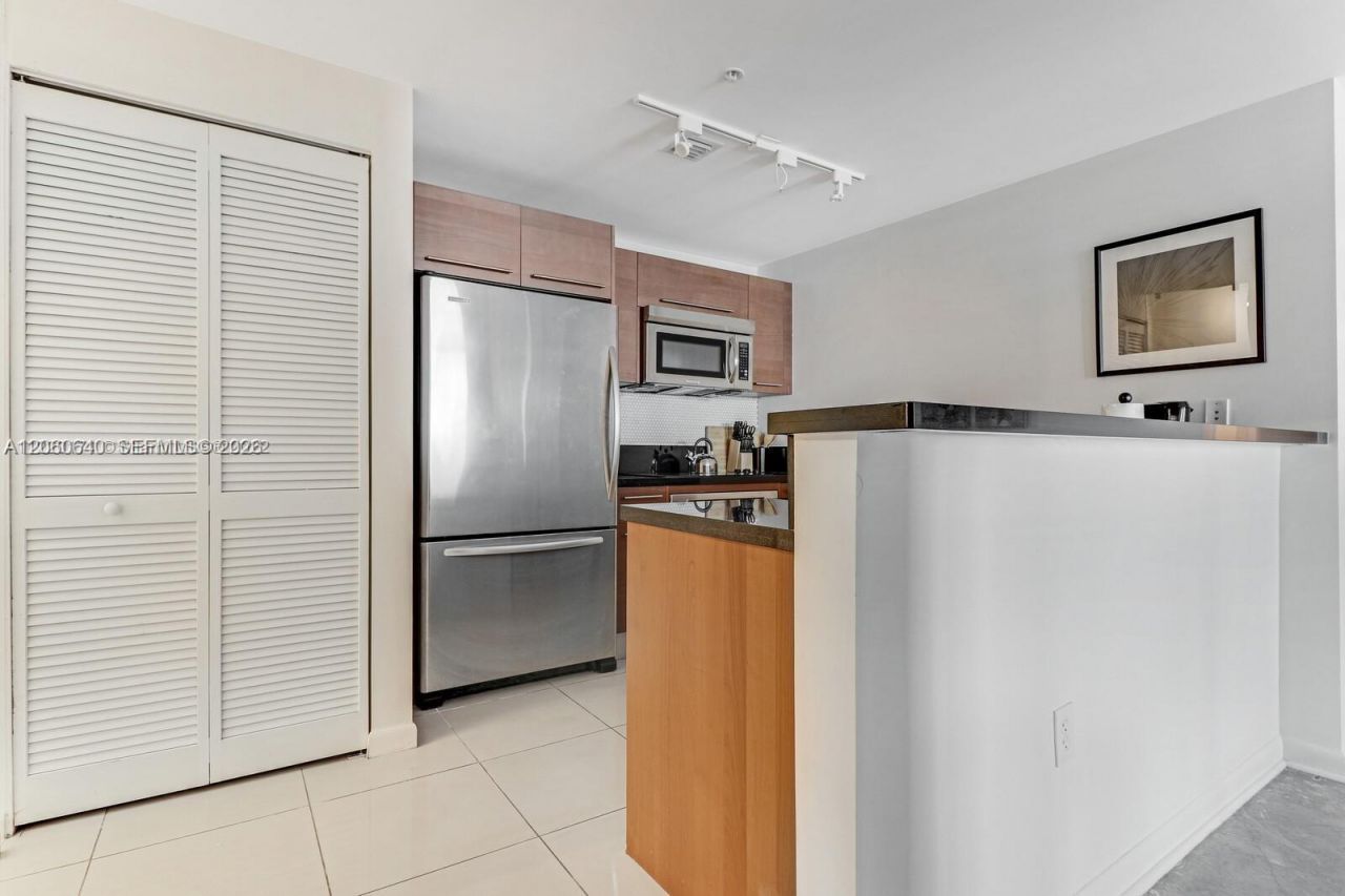 253 NE 2nd St , Unit 508, Miami, FL 33132 Photo