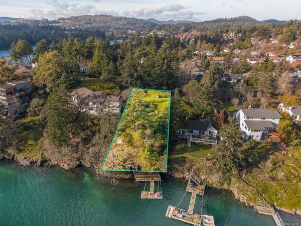 310 Bessborough Ave , View Royal, BC V9B 1T7
