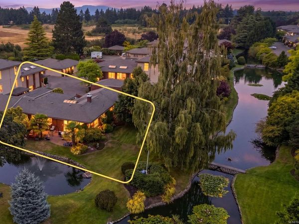2345 Cedar Hill Cross Rd, Unit #129, Oak Bay, BC V8P 5M8