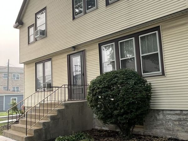3328 wisconsin Avenue , Berwyn, IL 60804