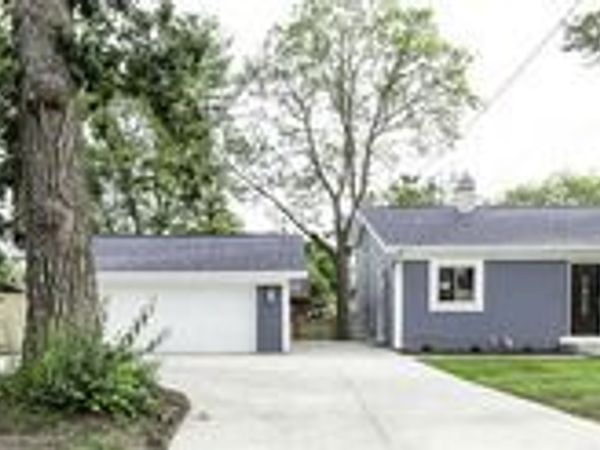 444 Pleasure Drive , Mundelein, IL 60060