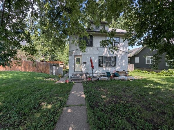1705 Bridge Avenue , Davenport, IA 52803