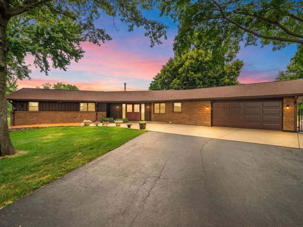 12048 N Tower Road , Byron, IL 61010