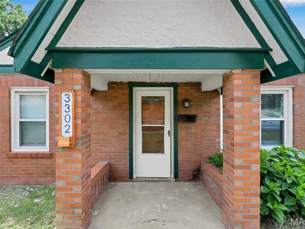 3302 Welsberg Drive, St Louis, MO 63121