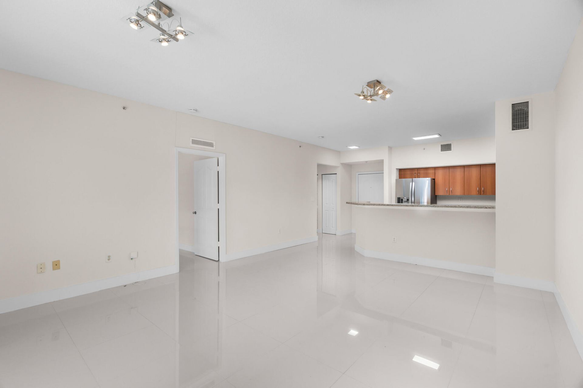 250 NE 3rd Avenue, Unit 1305, Delray Beach, FL 33444 Photo