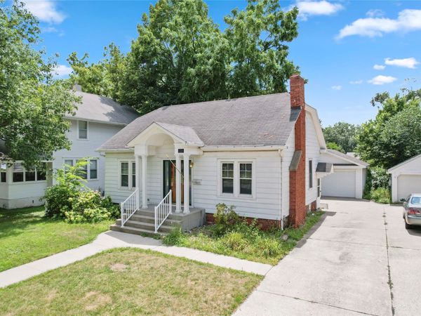 1220 Lincoln Way, Ames, IA 50010