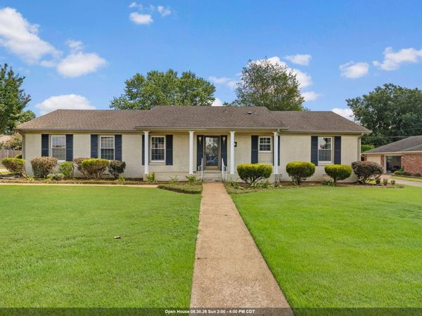 2210 Finley Dr, Florence, AL 35630
