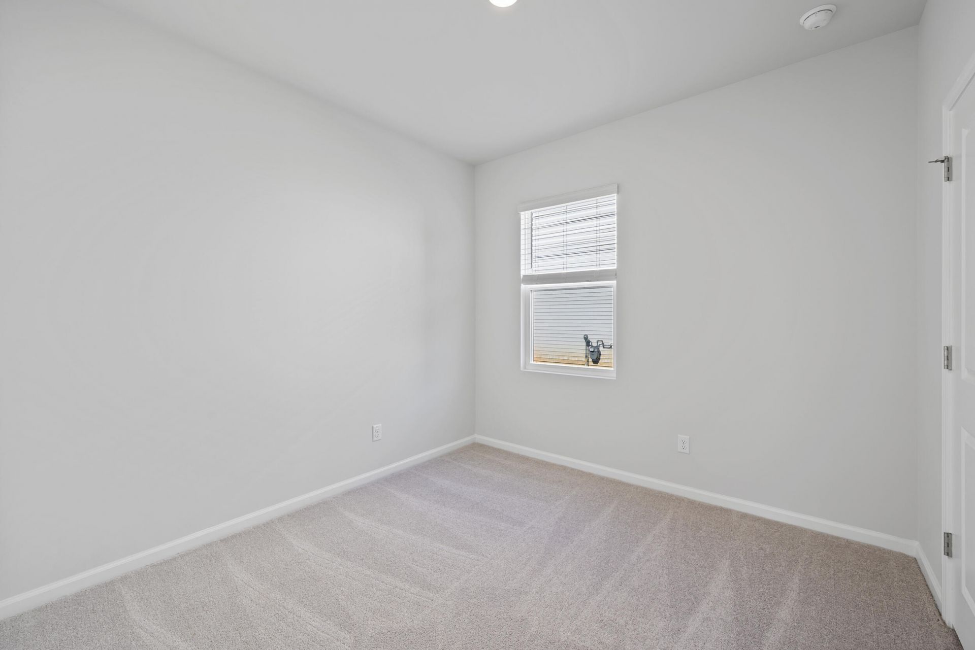 831 Meadowbrook Lane Photo 17