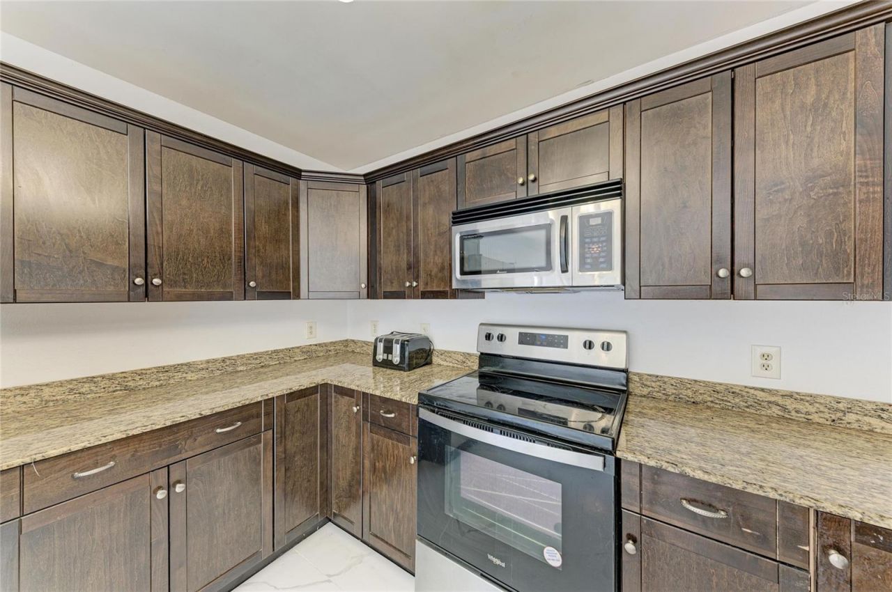 6540 Mauna Loa Boulevard, Sarasota, FL 34241 Photo