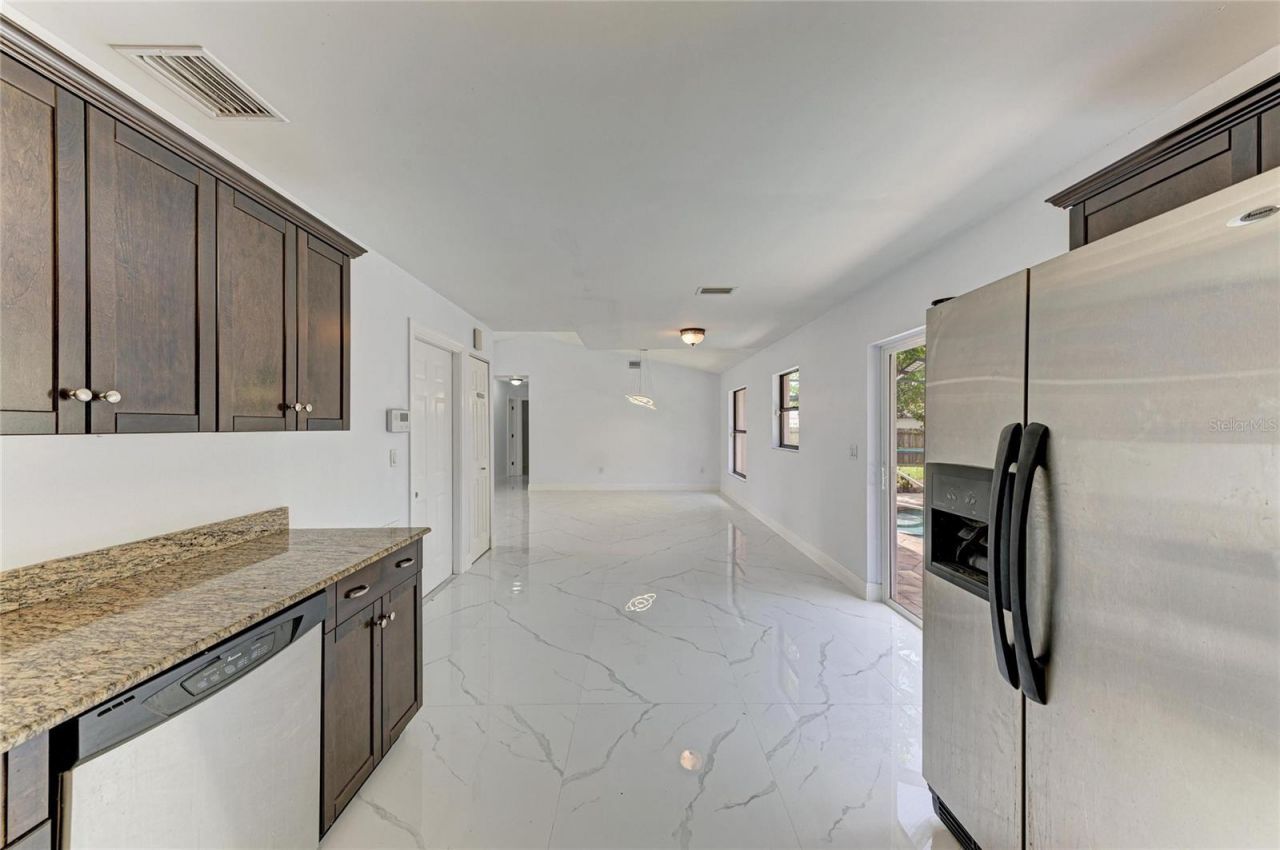 6540 Mauna Loa Boulevard, Sarasota, FL 34241 Photo