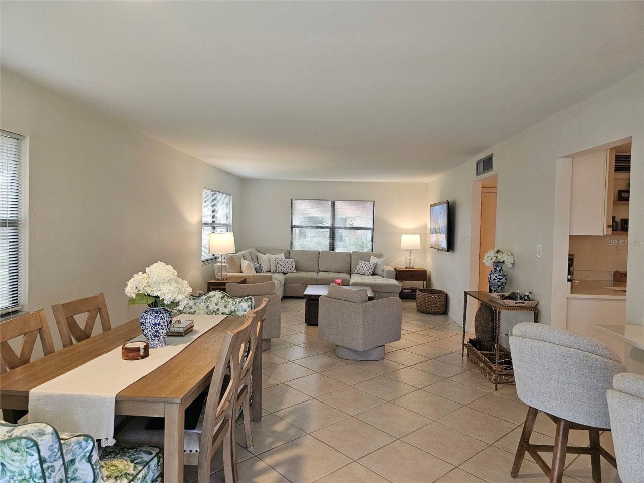 4214 El Dorado Cove, Unit V-10, Bradenton, FL 34210 Photo