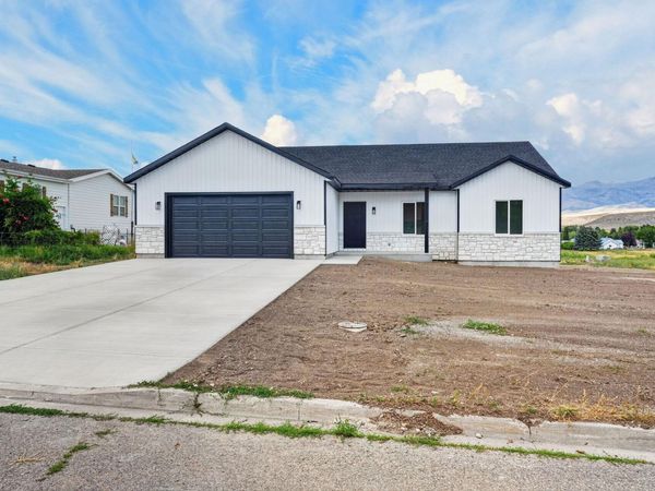 404 W 16th St, McCammon, ID 83250