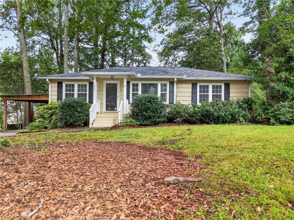 1654 Bristol Drive Ne, Atlanta, GA 30329 Main Photo