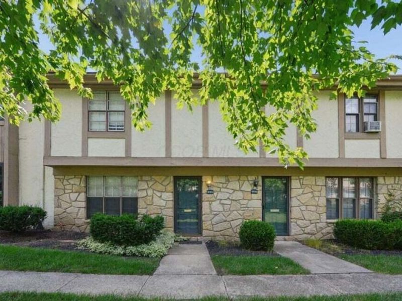 6164 Stornoway Drive S, Unit 6164, Columbus, OH 43213 Photo 2