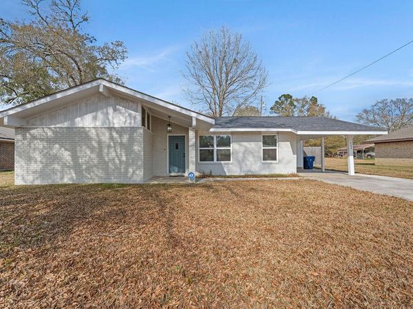122 Azalea Ave , DeRidder, LA 70634