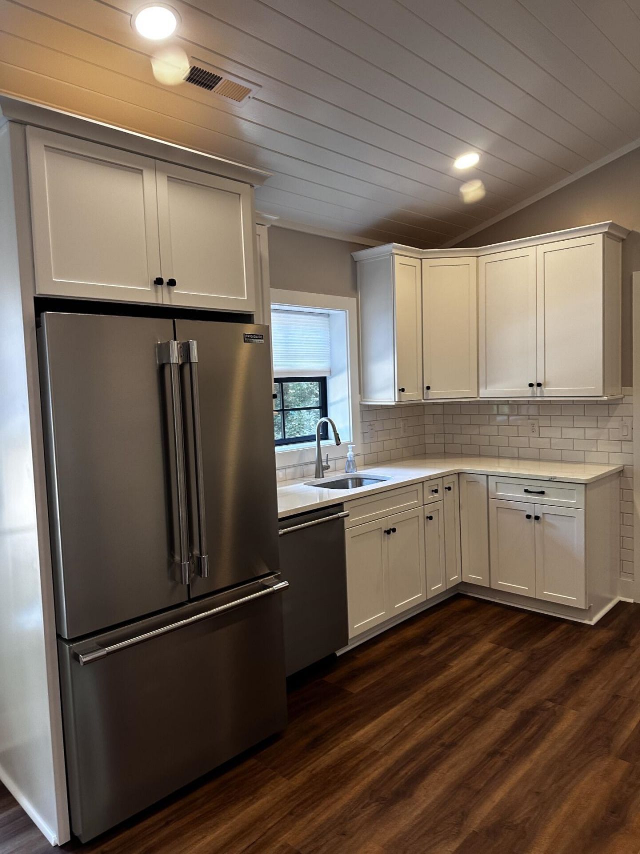 346 Waterside Ln. Photo 10