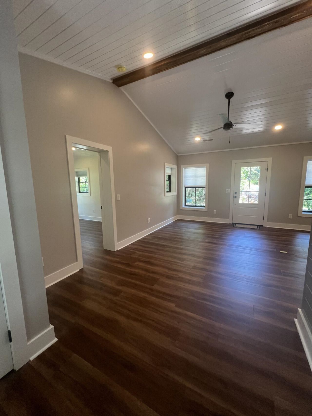 346 Waterside Ln. Photo 13