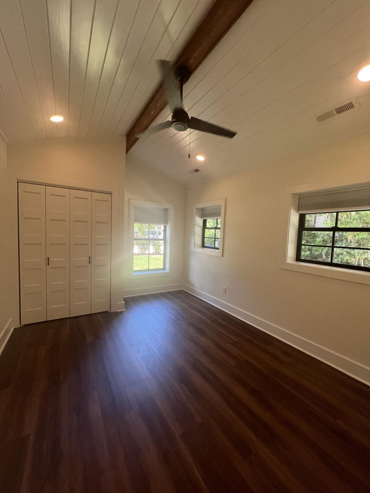 346 Waterside Ln. Photo 14